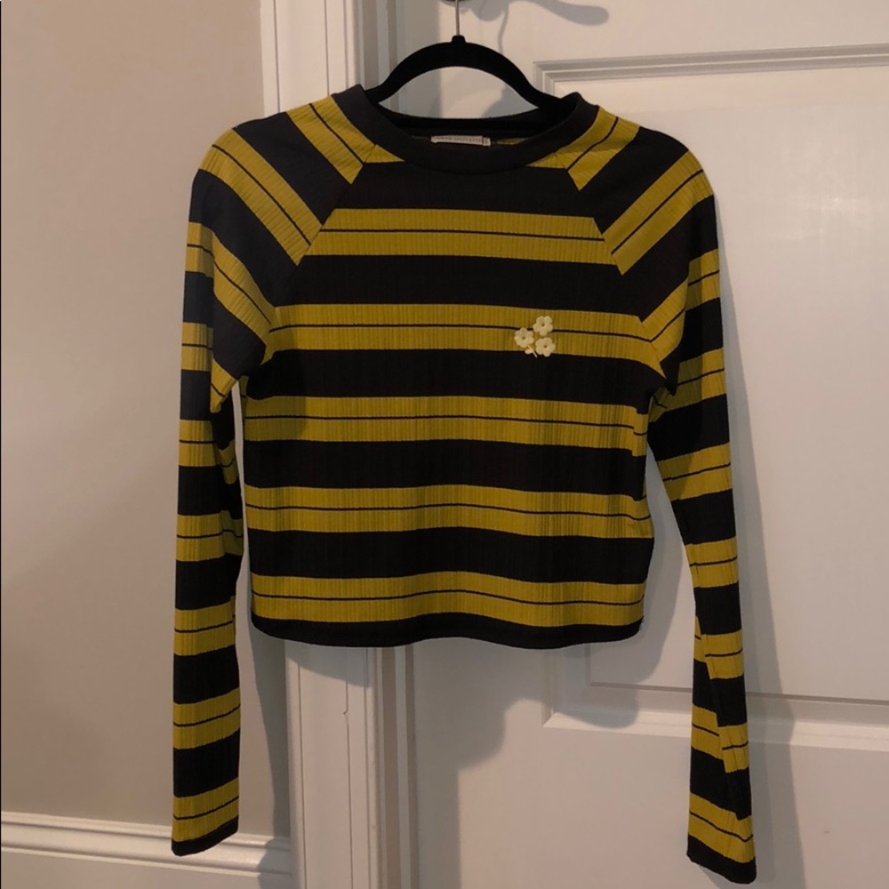 Black and Yellow Urban Outfitters long sleeve crop